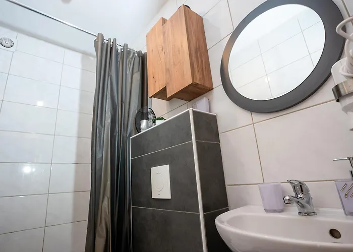 Appartement Serviceroom24 - 4 In Recklinghausen Wlan - Smart-tv - 24-7 Check-in Und Kueche *