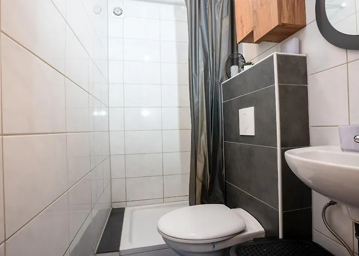 Appartement Serviceroom24 - 4 In Recklinghausen Wlan - Smart-tv - 24-7 Check-in Und Kueche